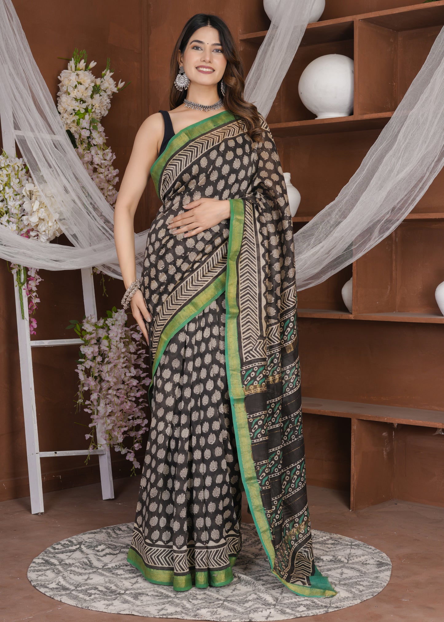 Anika: Black Green Bagru Maheshwari Silk Cotton Saree