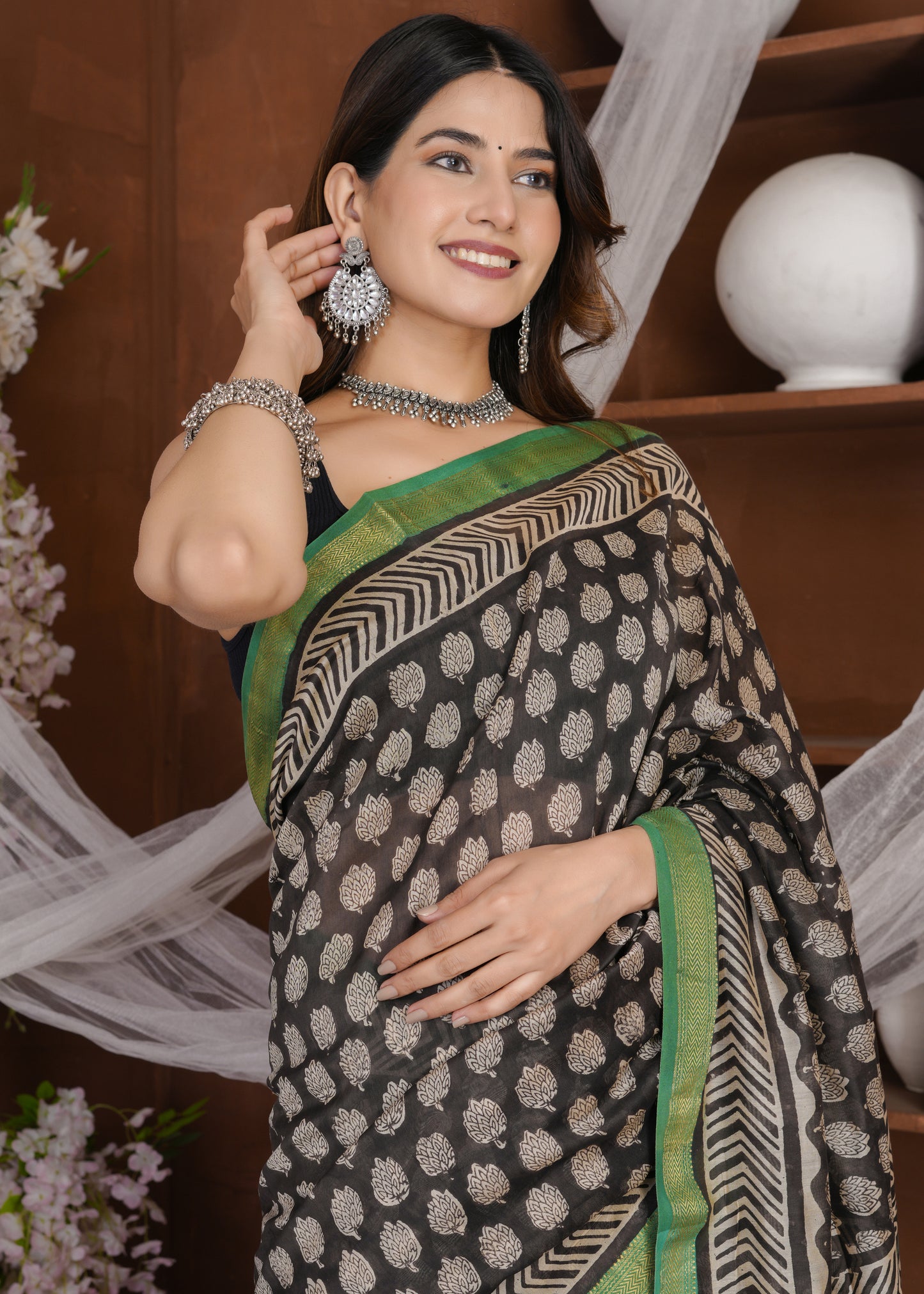 Anika: Black Green Bagru Maheshwari Silk Cotton Saree