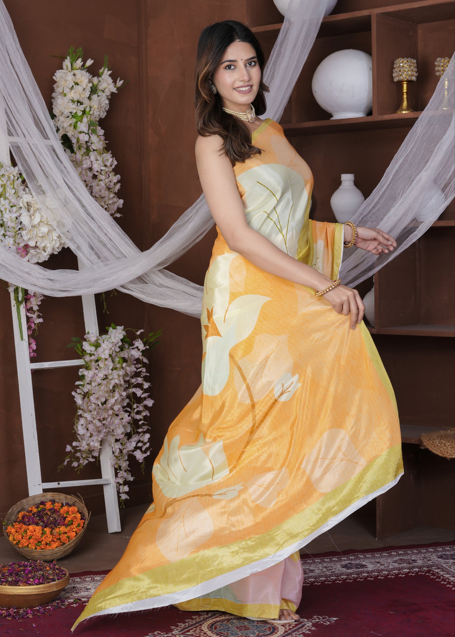 Velora: Pestals Viscose Crepe Printed Saree