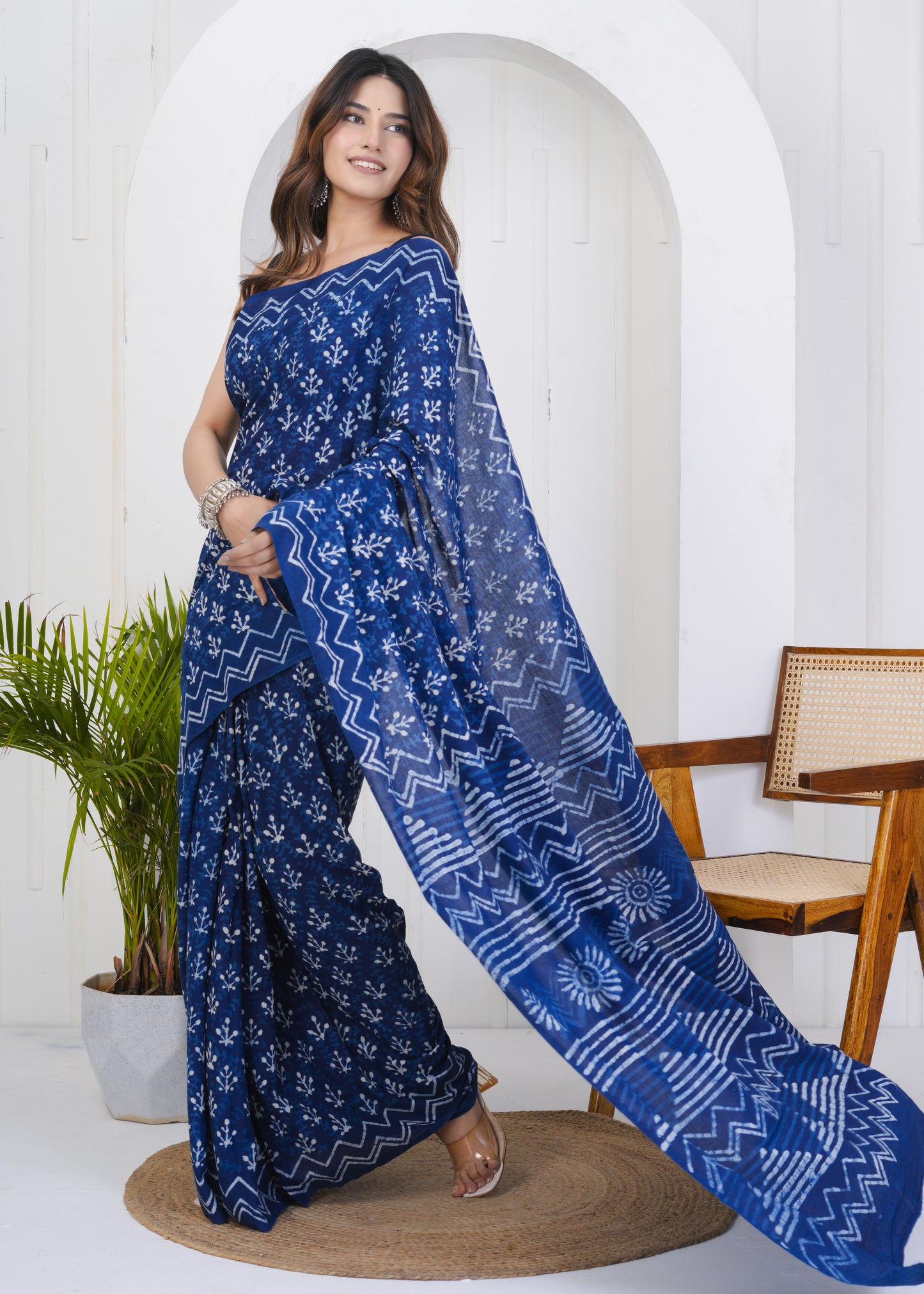Roshni: Indigo Dabu Pure Mul Cotton Saree
