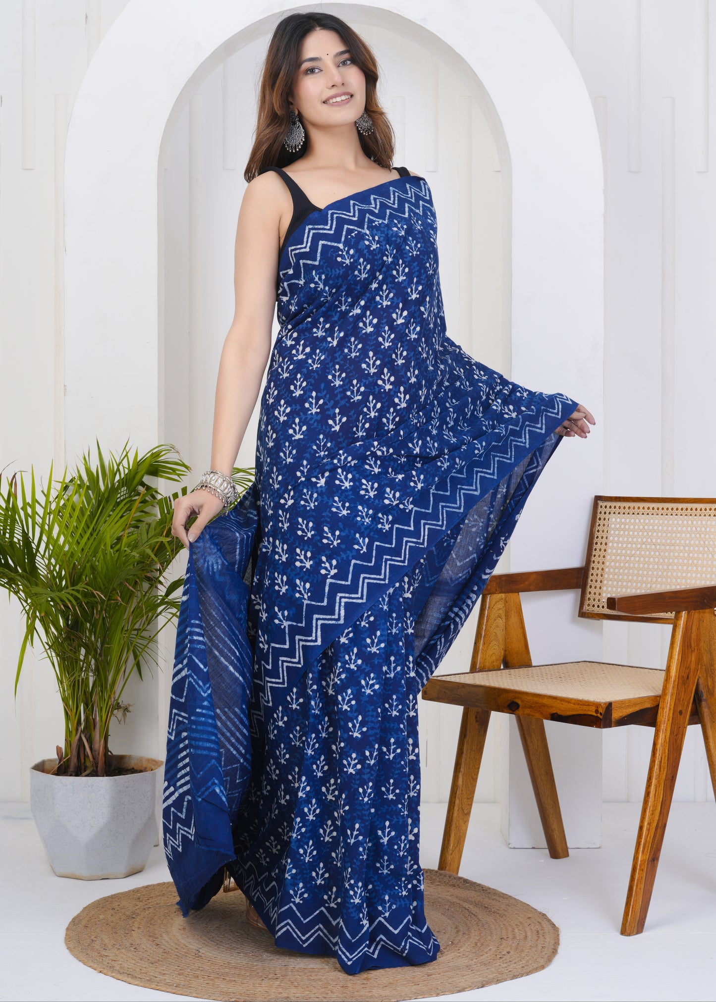 Roshni: Indigo Dabu Pure Mul Cotton Saree