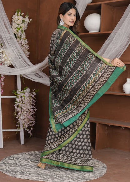 Anika: Black Green Bagru Maheshwari Silk Cotton Saree