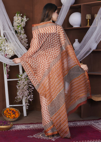 Stria: Falu Red Dabu Print Kota Doria Saree