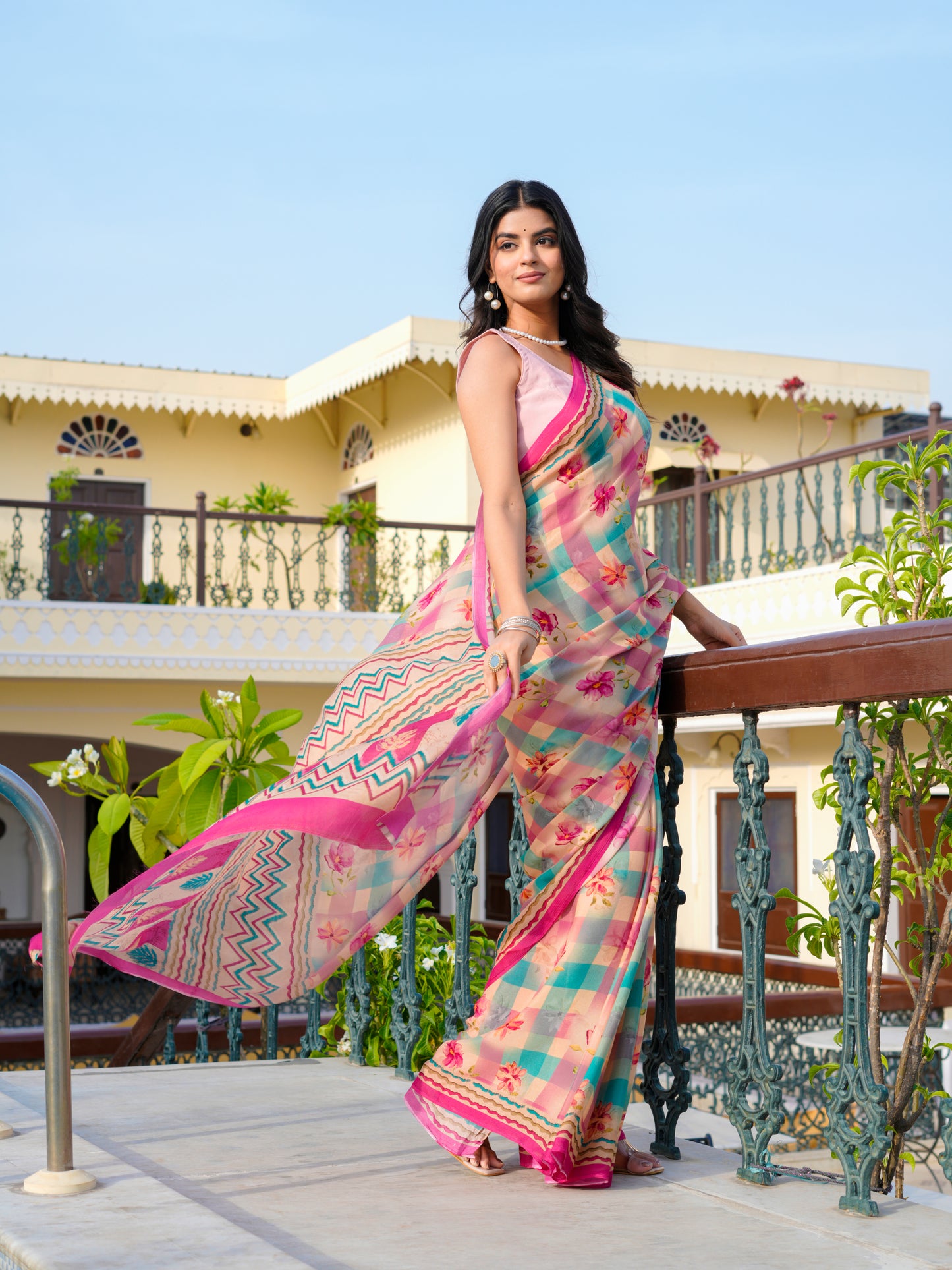 Checks Pattern Burnt Pink Chiffon Printed Saree