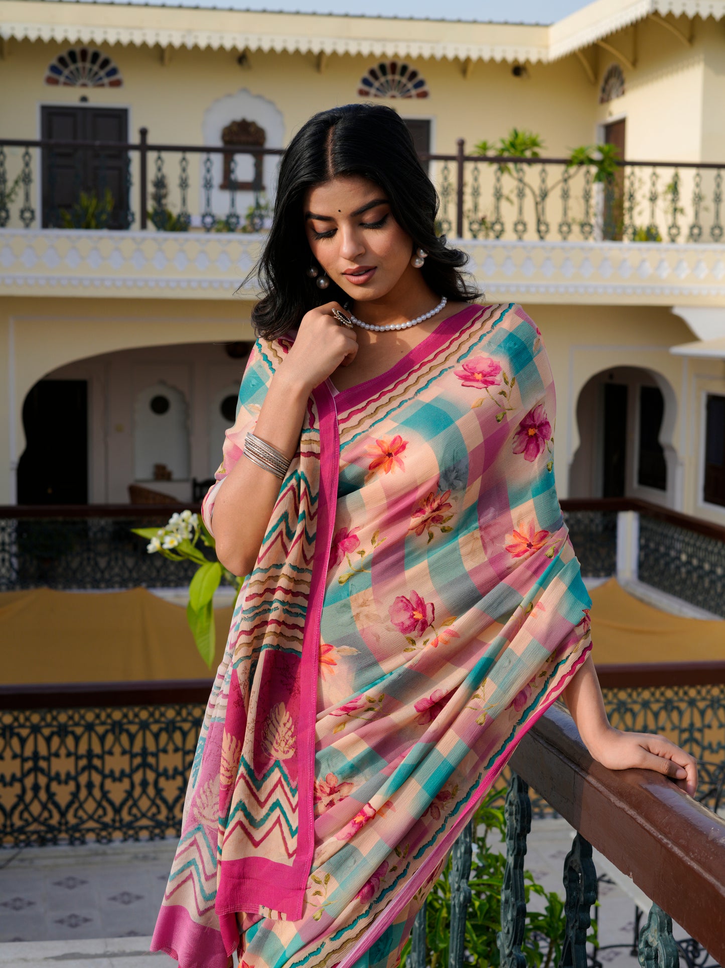 Checks Pattern Burnt Pink Chiffon Printed Saree